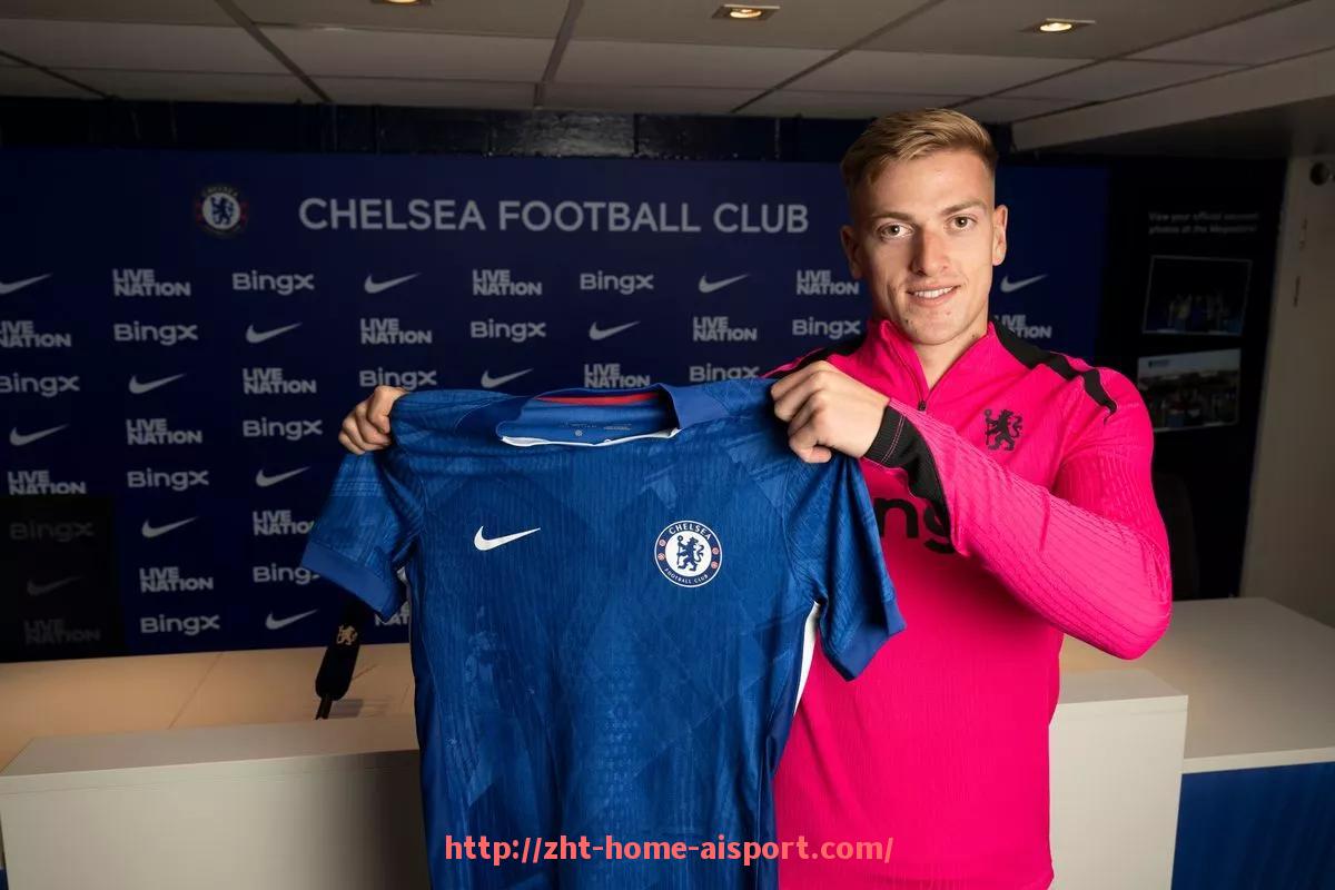 爱体育-英超狼队2020赛季主客场球衣介绍